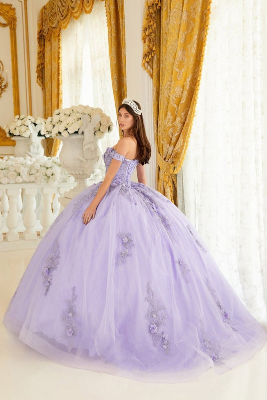 Vestido de XV de tul con hombros descubiertos, corset y brillos 15702