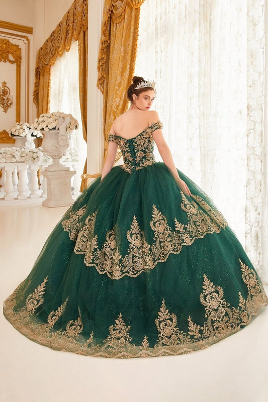 Vestido de XV de encaje con corset y hombros descubiertos 15705