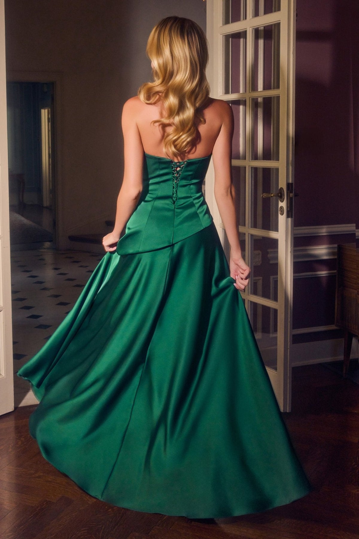 Vestido de noche strapless corte A con corset 7432