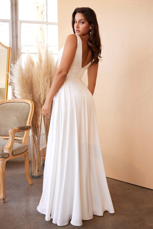 Vestido de novia satinado con abertura y escote en V profundo 7469W
