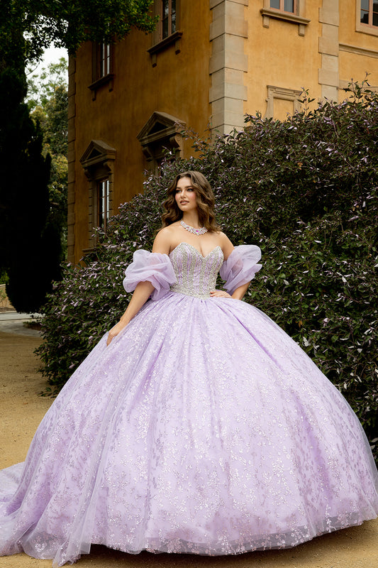 Vestido de XV con pedrería de cristal y moño grande PQ1080