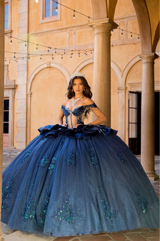 Vestido de XV con olanes, perlas y hombros descubiertos PQ1079