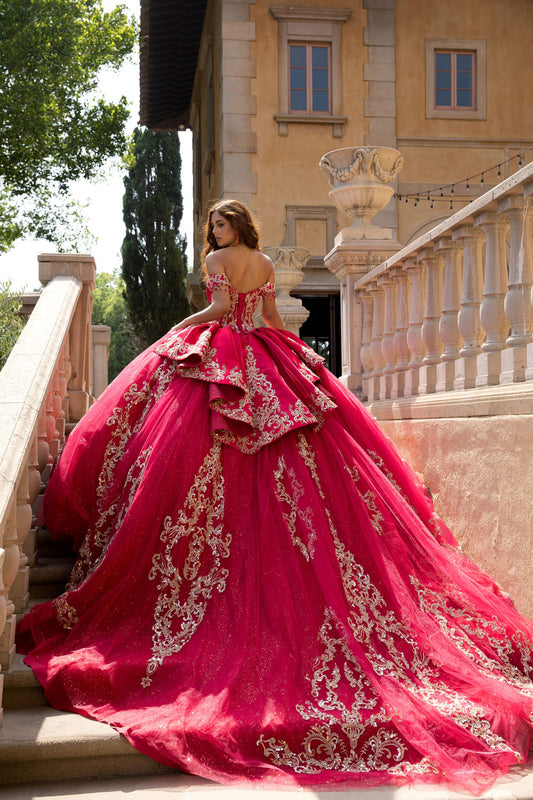 Vestido de XV con guantes y gargantilla en talla plus PQ1086