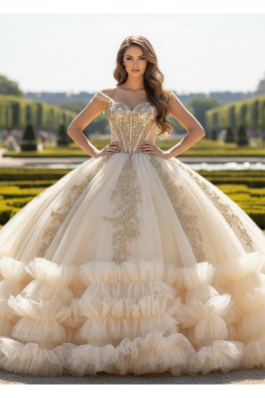 Vestido de XV con falda de olán y mangas cortas en talla plus PQ1107