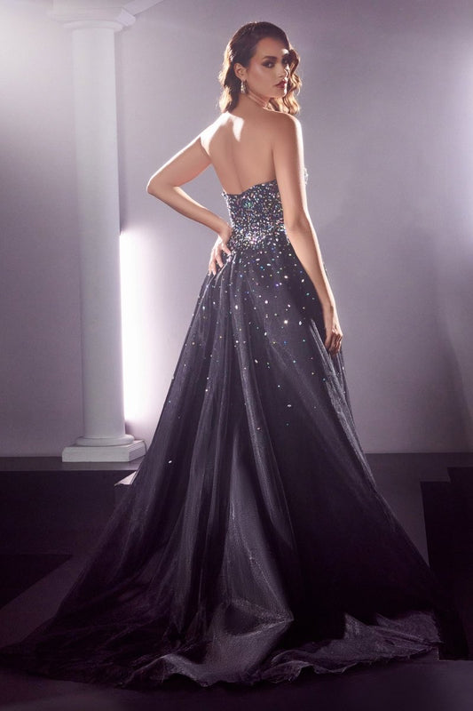 Vestido largo negro strapless corte princesa de tul con pedrería CB114