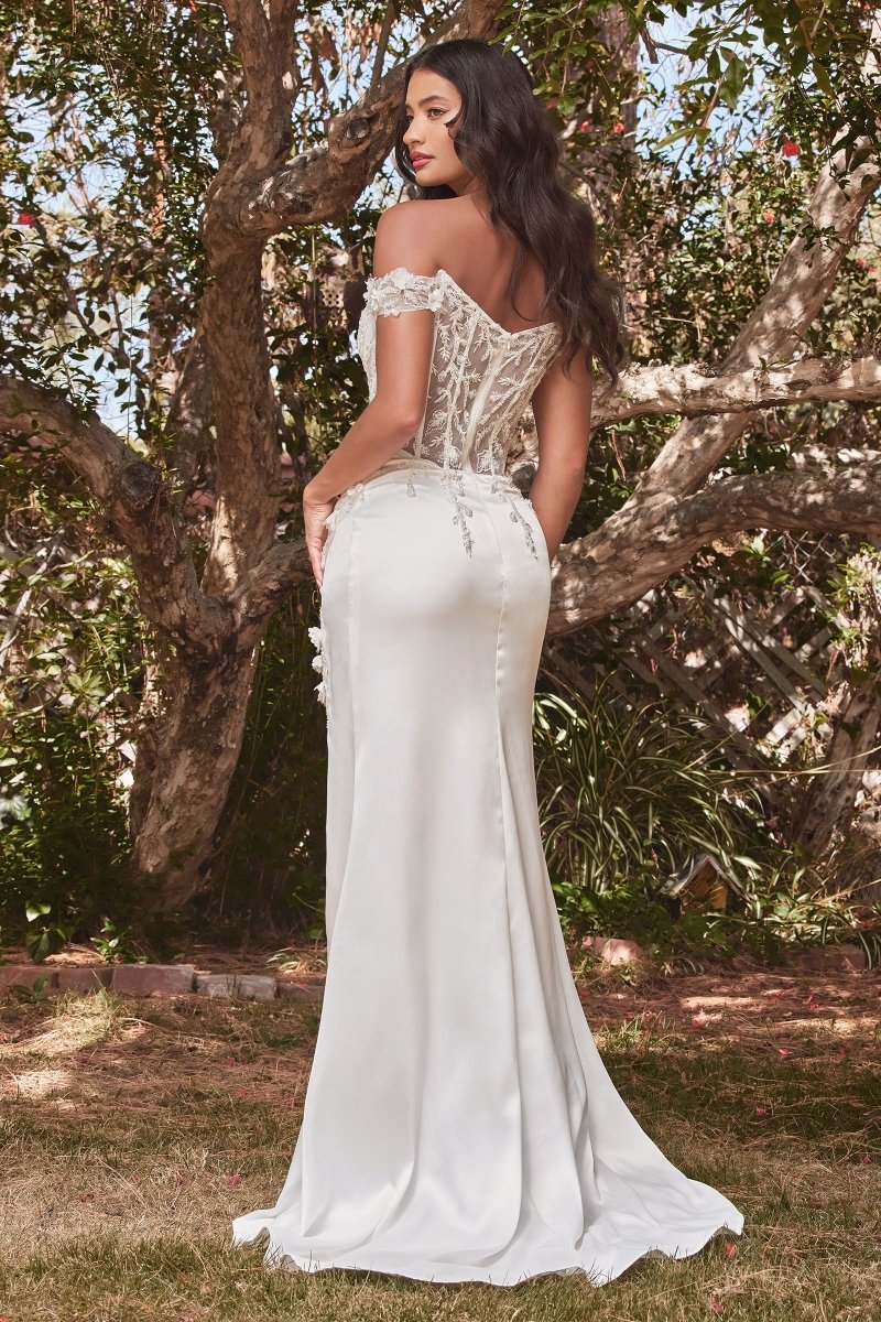 Vestido de novia de satín y encaje con abertura y pedrería CD0186W