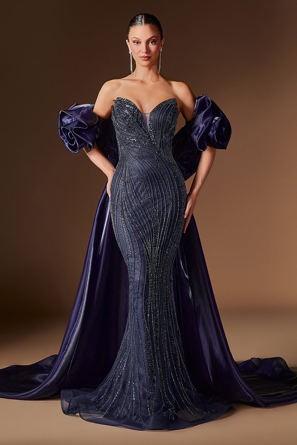 Vestido largo con brillos, corset transparente y pedrería CJ933