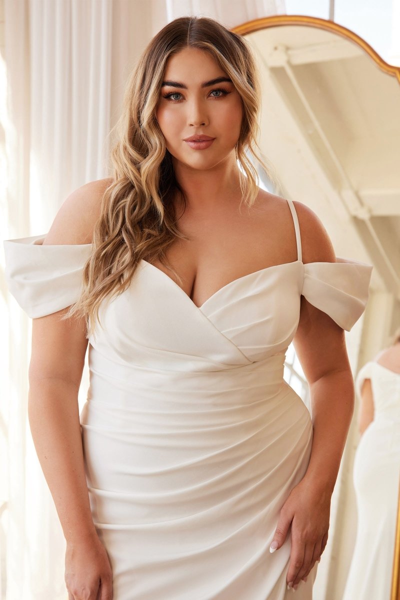 Vestido de novia drapeado con hombros descubiertos y abertura KV1057WC