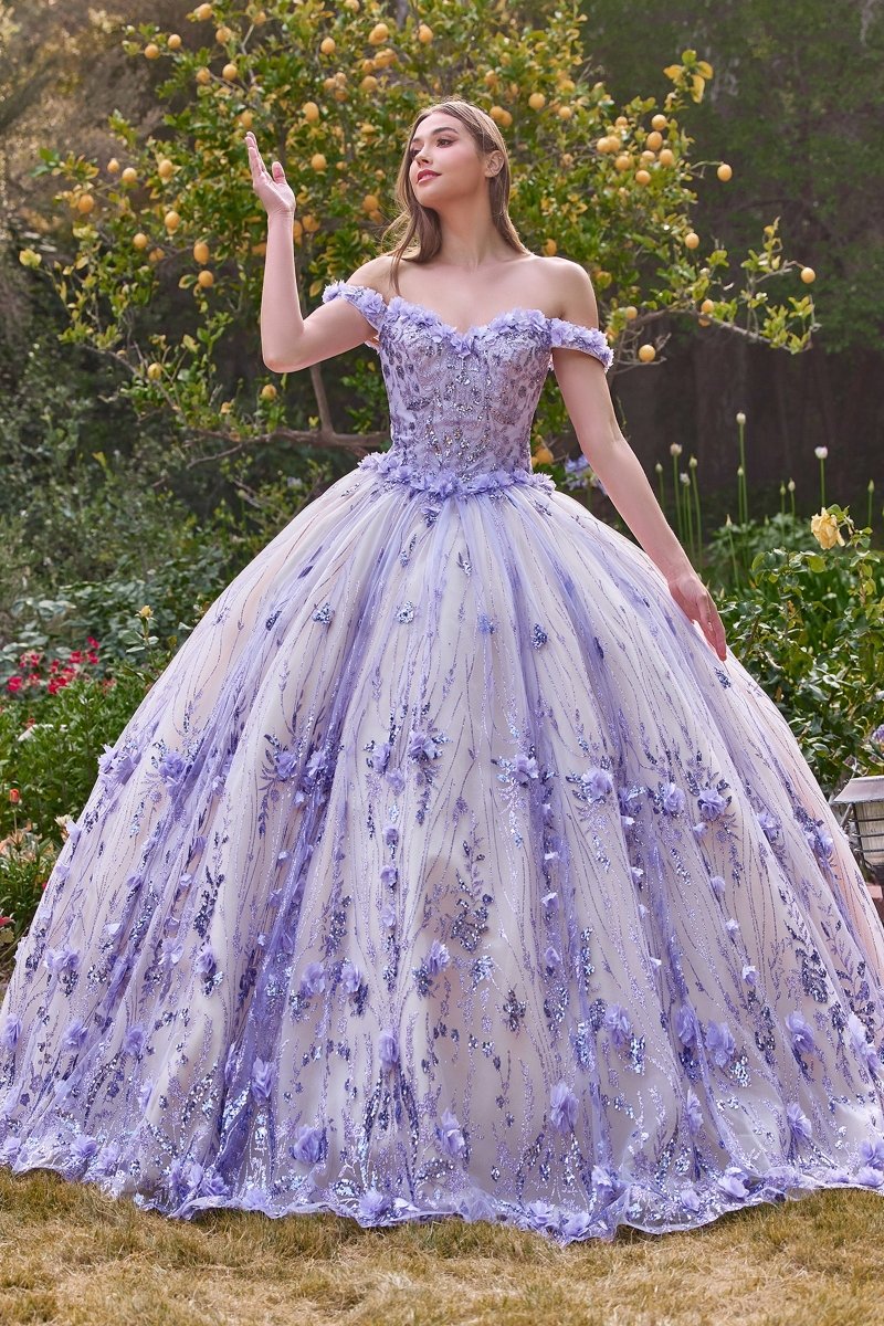 Vestido de XV bordado con brillos, corset y hombros descubiertos 15704