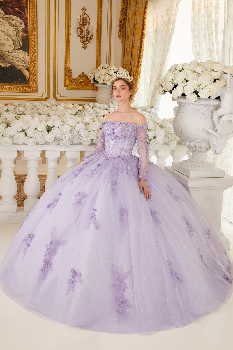 Vestido de quinceañera lila de encaje con flores 3D y pedrería 15706