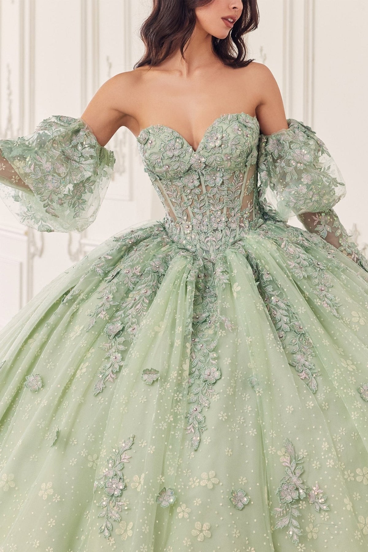 Vestido de quinceañera de encaje bordado con flores 3D y brillos 15722