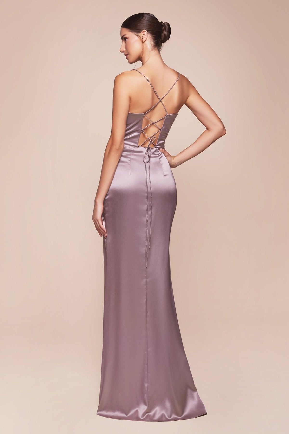 Vestido de gala satinado con abertura, corset y escote corazón 7483
