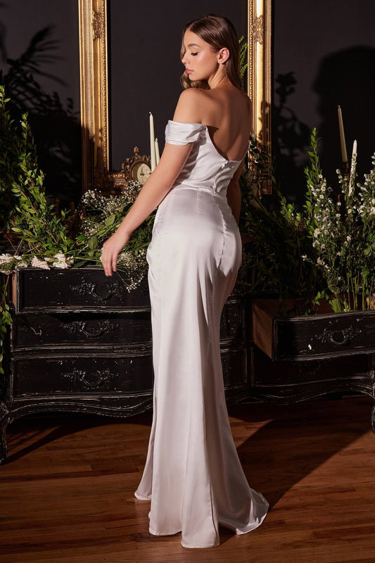Vestido de novia satinado ajustado con abertura y corset 7492W