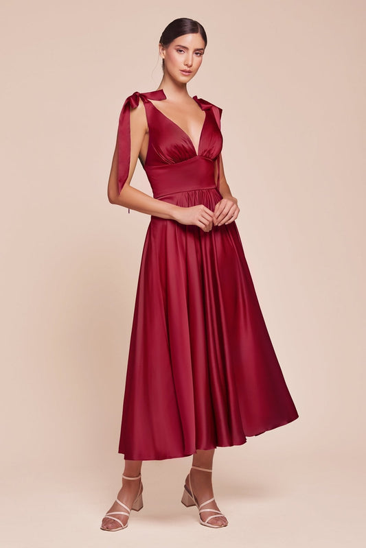 Vestido midi de fiesta satinado corte A con escote en V 7499