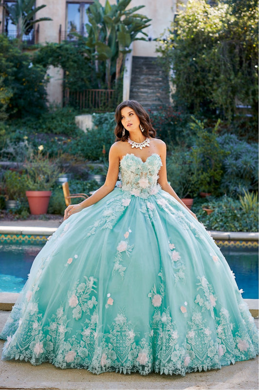 Vestido de XV verde menta con flores 3D en talla plus PQ1049
