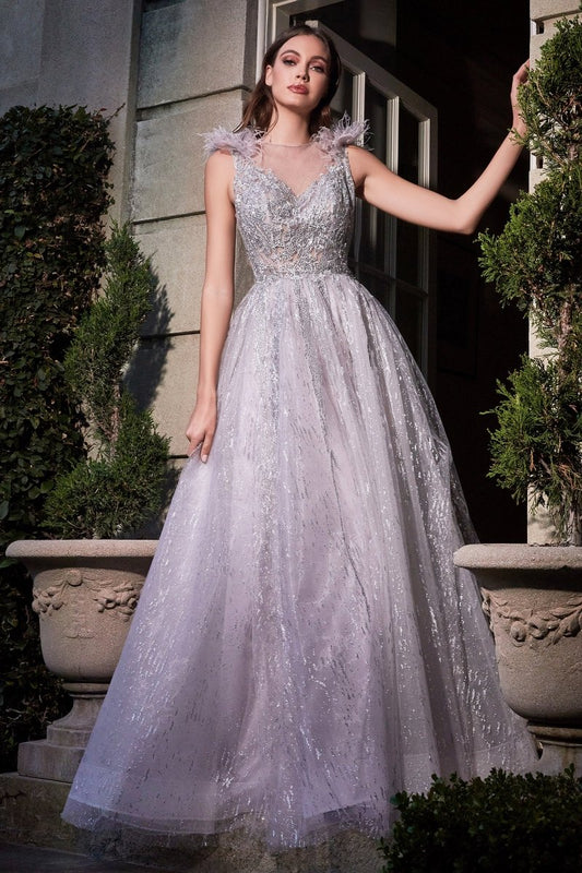 Vestido largo corte A de encaje con plumas y brillos B704