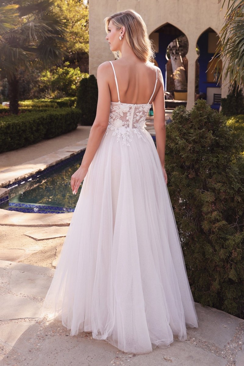 Vestido de novia de encaje con brillos y escote en V profundo CB072W