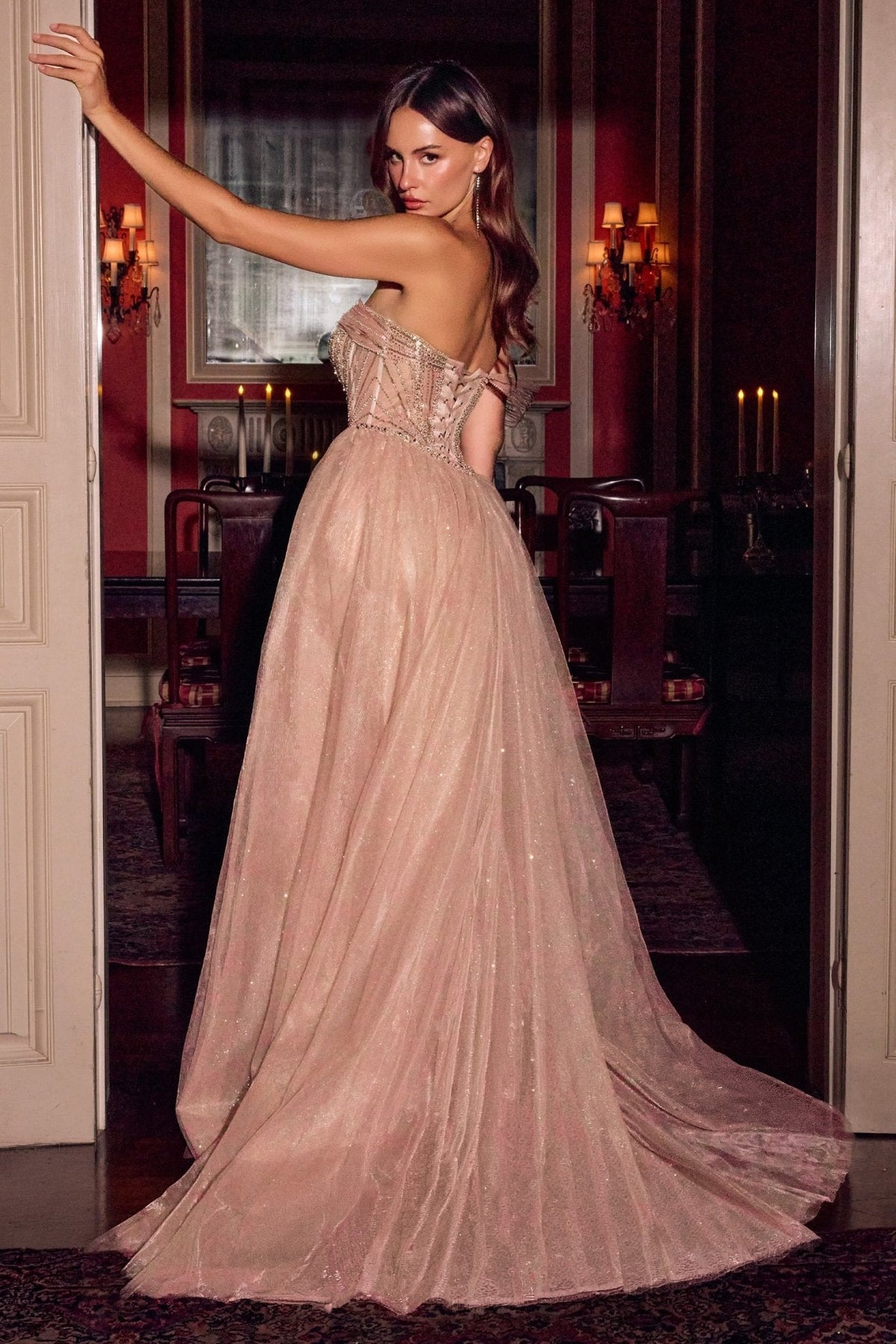 Vestido de fiesta largo bordado de tul con pedrería y brillos CC506