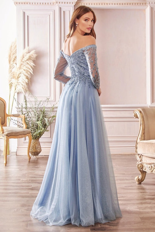 Vestido largo corte A de tul con manga larga y escote corazón CD0172