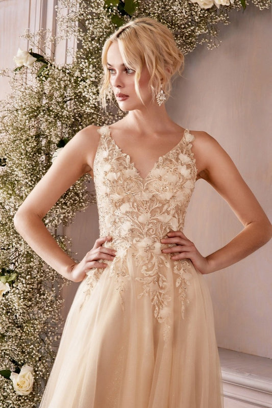 Vestido de fiesta largo corte A de tul con flores 3D y pedrería CD0181