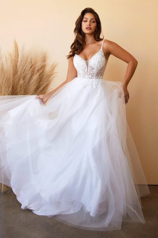 Vestido de novia corte A de tul con brillos, pedrería y cola CD0195W