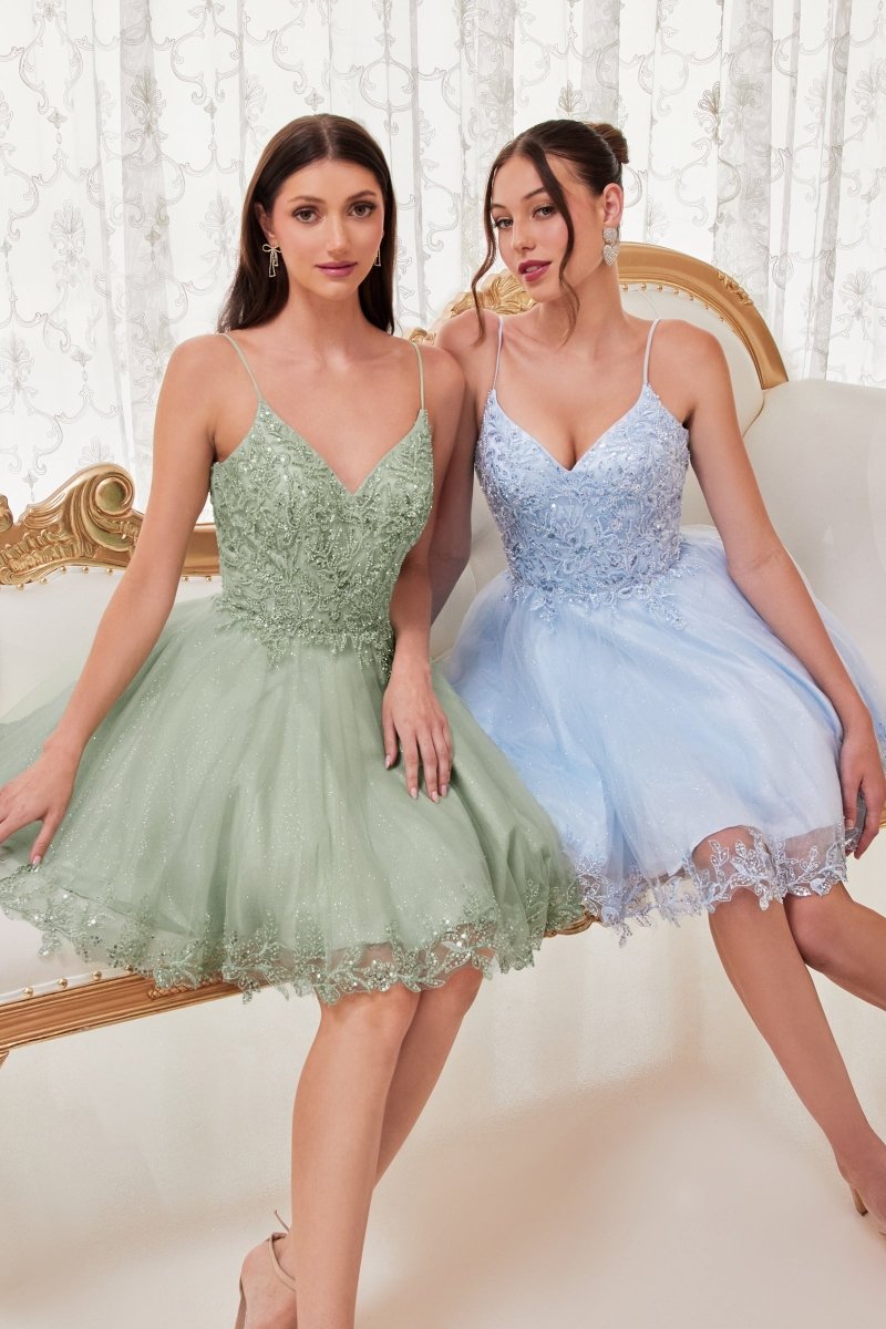 Vestido de cóctel corte A de tul con brillos CD0213