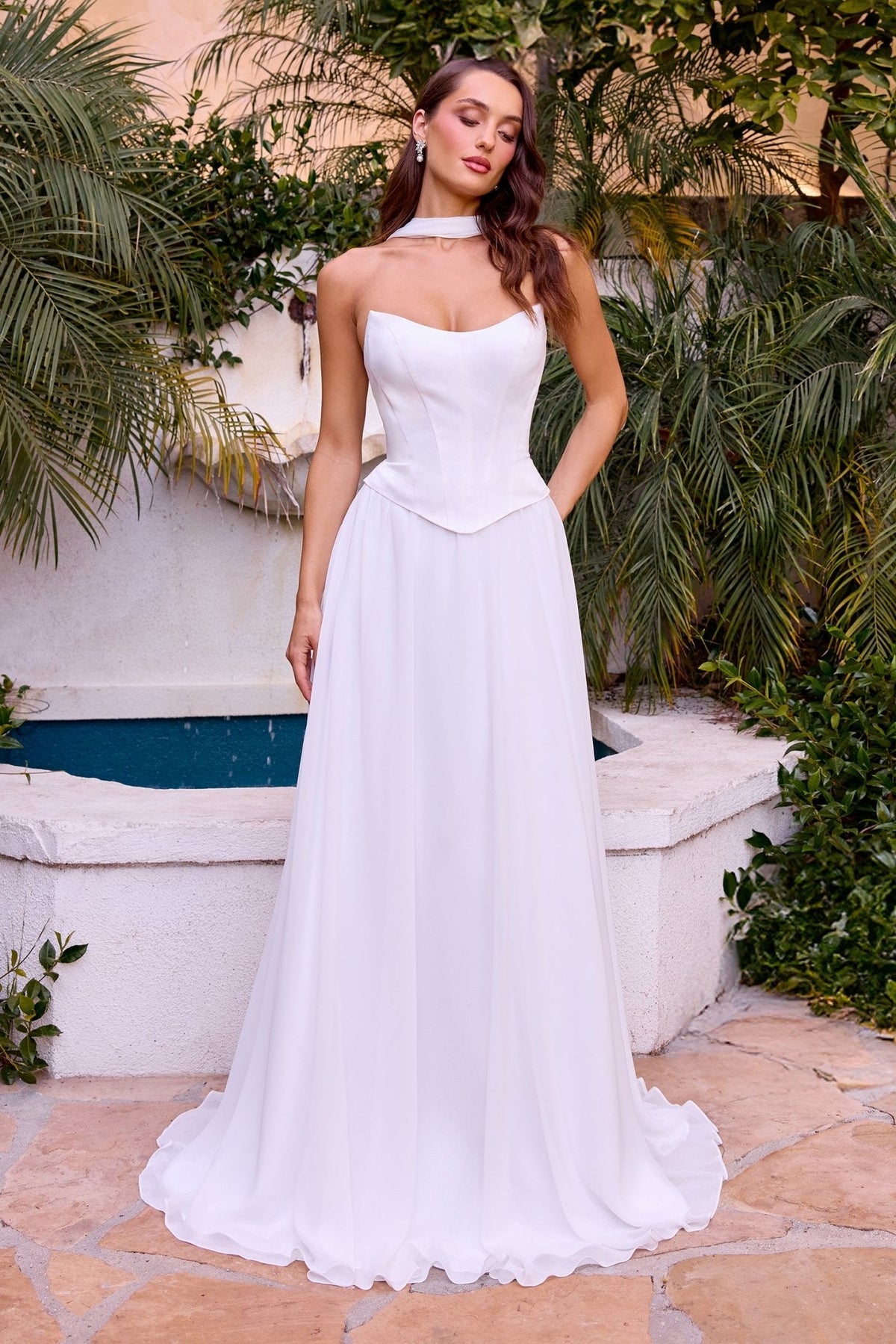 Vestido de novia strapless corte A de gasa con corset CD386W