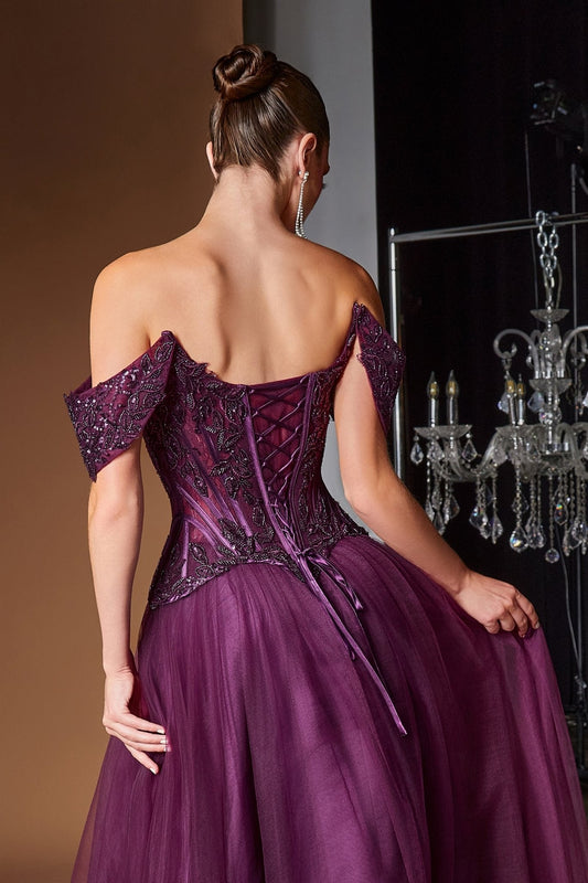 Vestido de gala berenjena bordado de lentejuelas con pedrería CD657