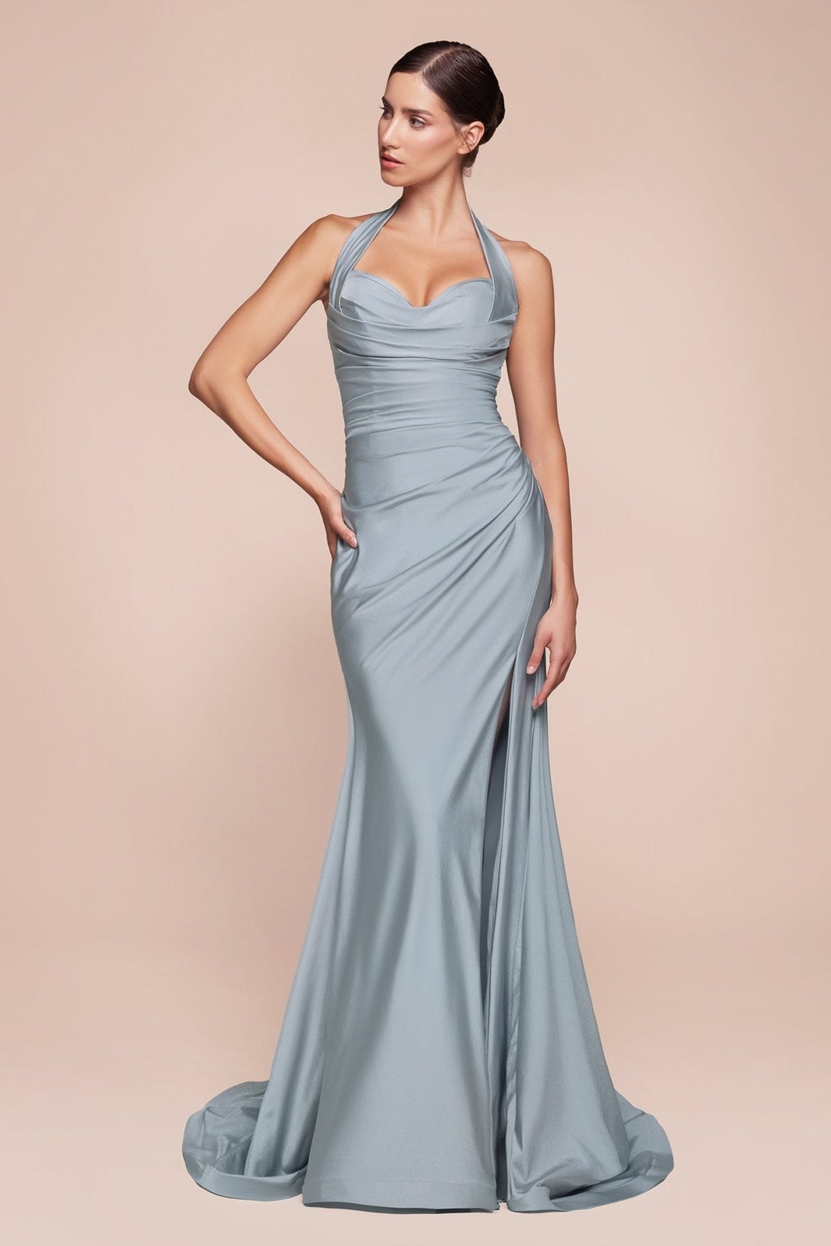 Vestido de gala satinado ajustado con abertura y cuello halter CD796C