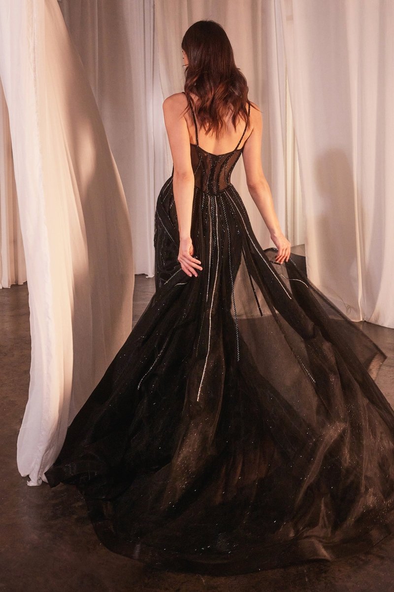 Vestido de gala ajustado de tul con pedrería y escote corazón CD863