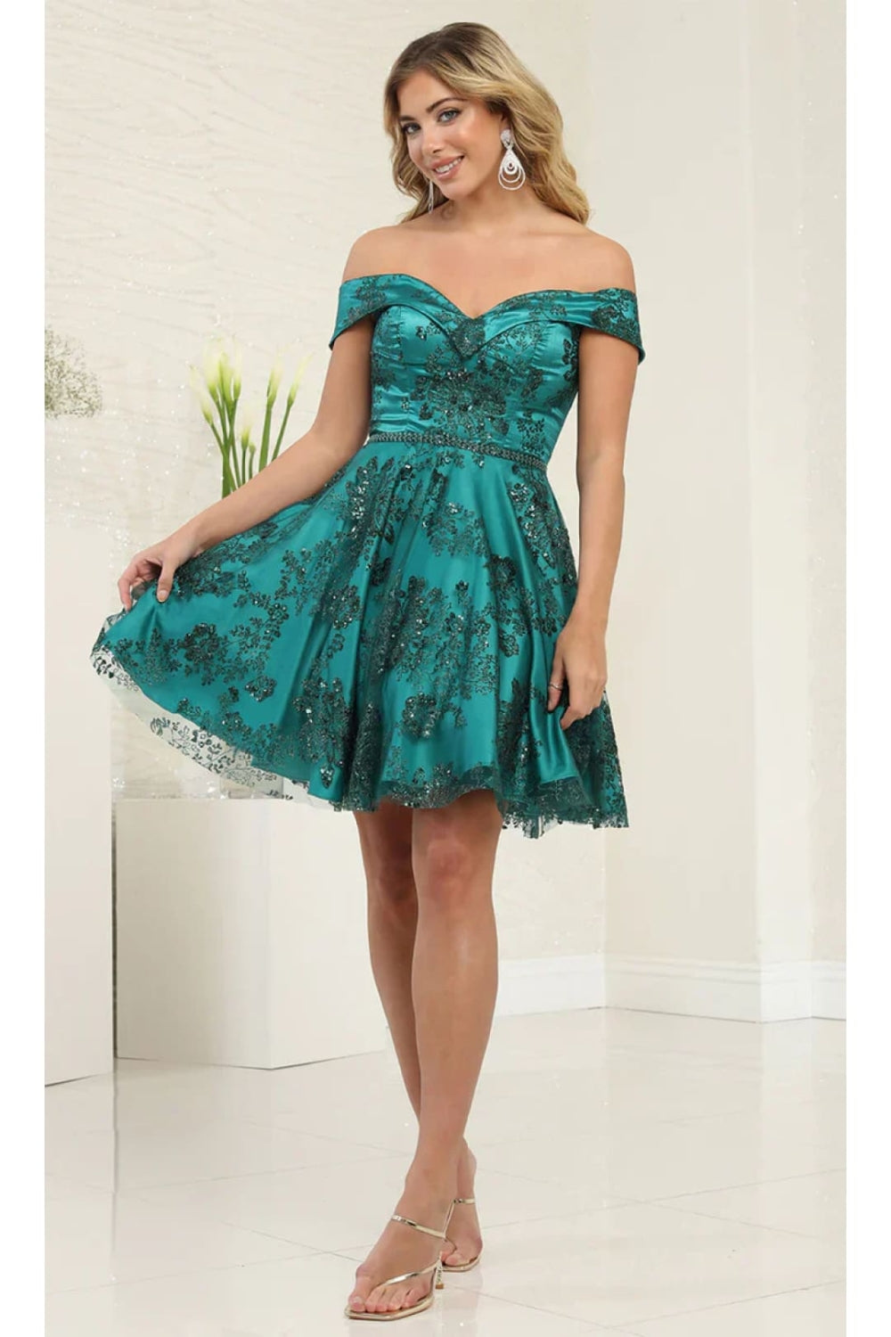 Vestido Corto de Cóctel May Queen MQ1933