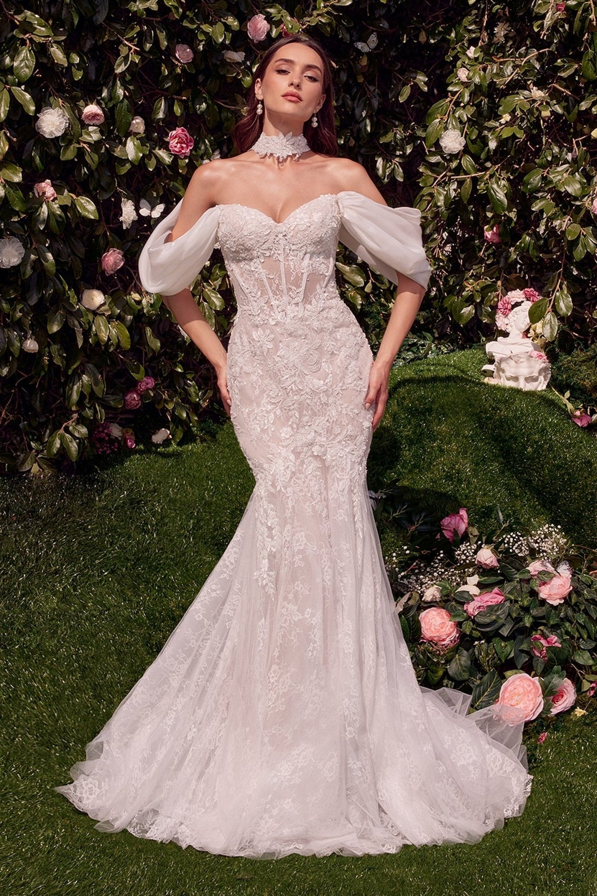 Vestido de novia strapless de encaje con bolero y escote corazón WL031