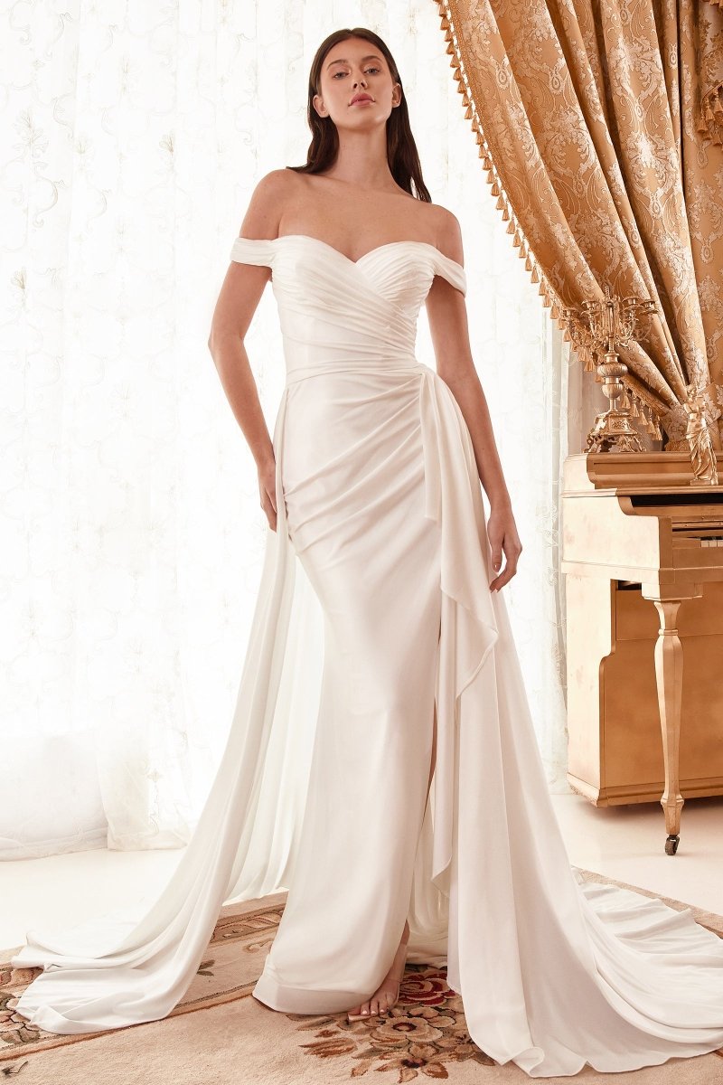 Vestido de novia satinado con abertura y hombros descubiertos WN315